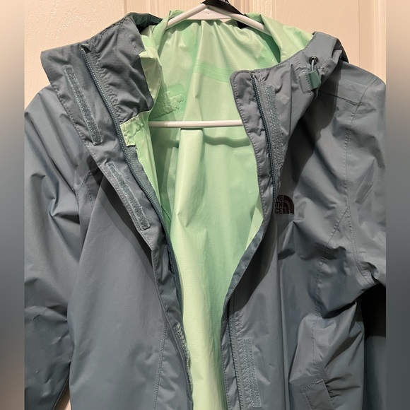 The North Face Parka - Picture 3 of 4